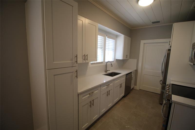 Image 10 of 20 For 239 1st Ave  