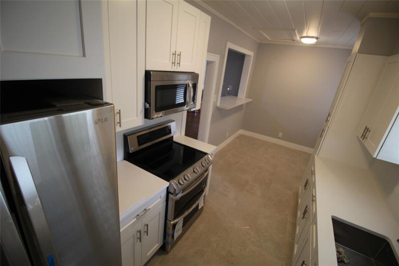 Image 11 of 20 For 239 1st Ave  
