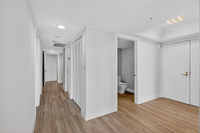 Image 26 of 70 For 4740 Ocean Boulevard  616