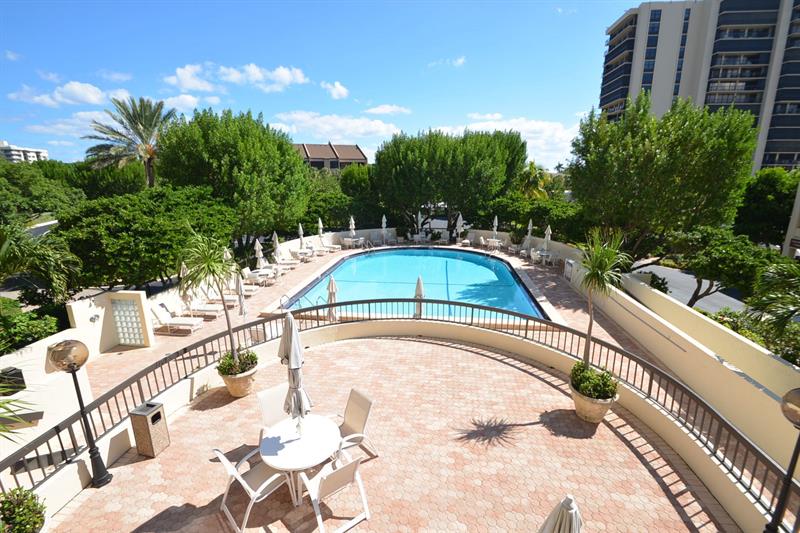 Image 33 of 70 For 4740 Ocean Boulevard  616