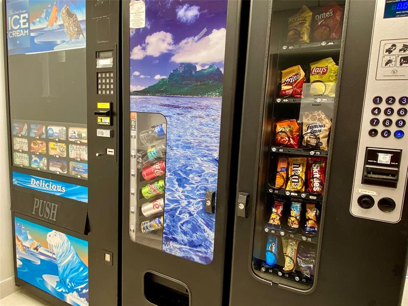 Image 62 of 70 For 4740 Ocean Boulevard  616