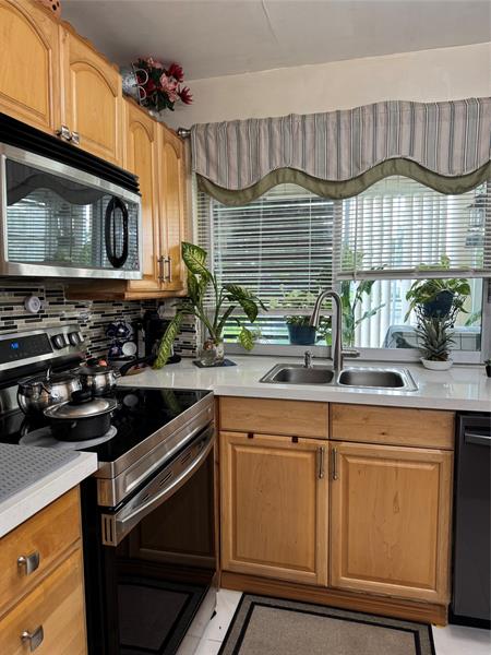 Image 11 of 38 For 9400 Lime Bay Blvd  112
