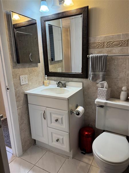 Image 32 of 38 For 9400 Lime Bay Blvd  112