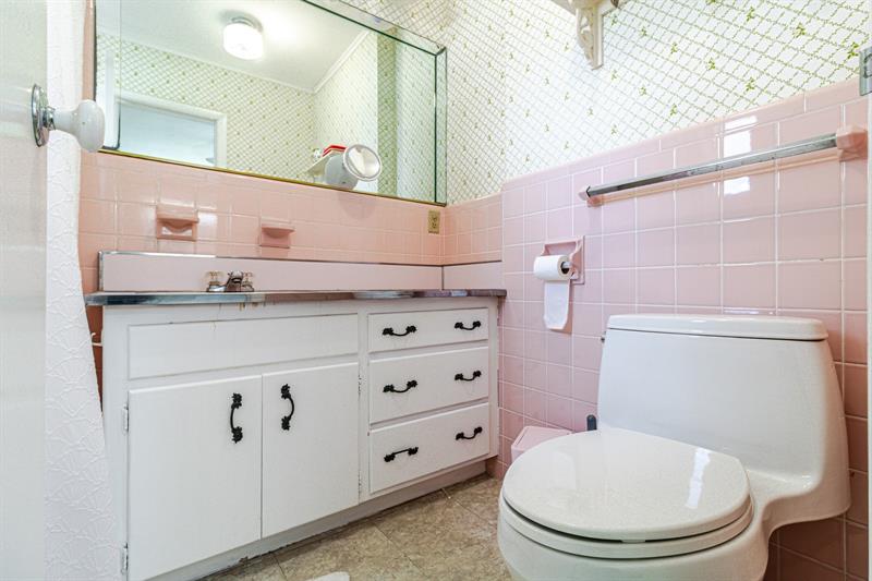 Image 12 of 27 For 1300 7th Ct  