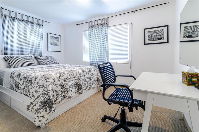 Image 14 of 27 For 1300 7th Ct  