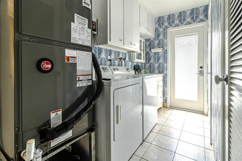 Image 22 of 27 For 1300 7th Ct  