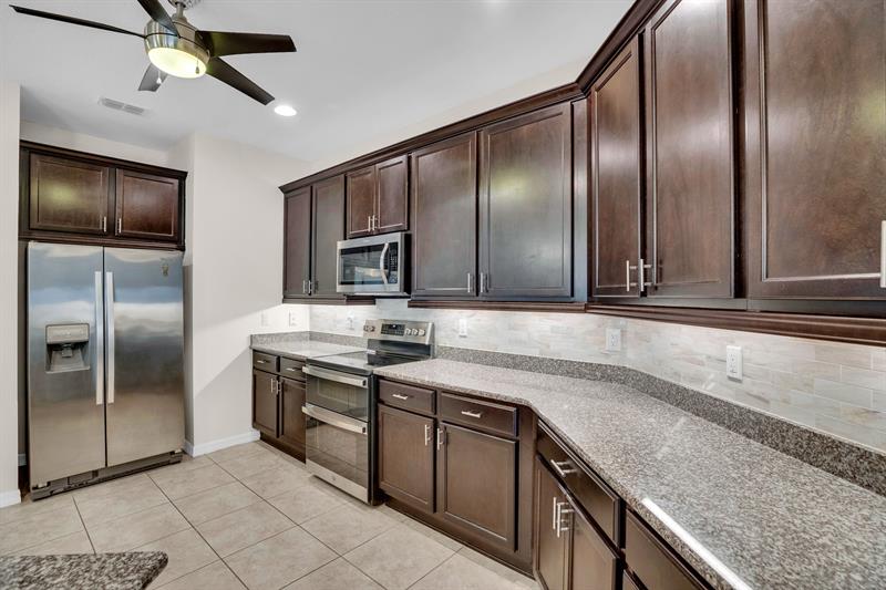 Image 14 of 36 For 166 Port Royal Ct