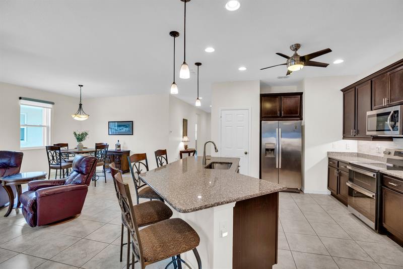 Image 16 of 36 For 166 Port Royal Ct