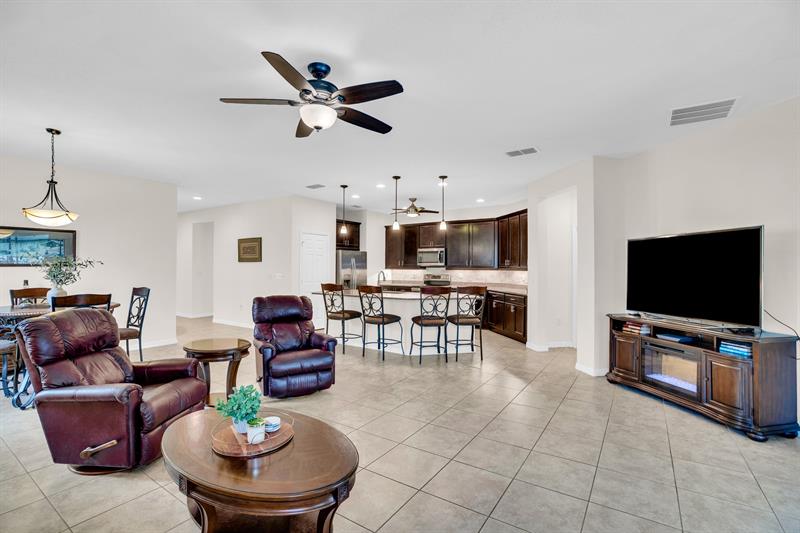 Image 18 of 36 For 166 Port Royal Ct