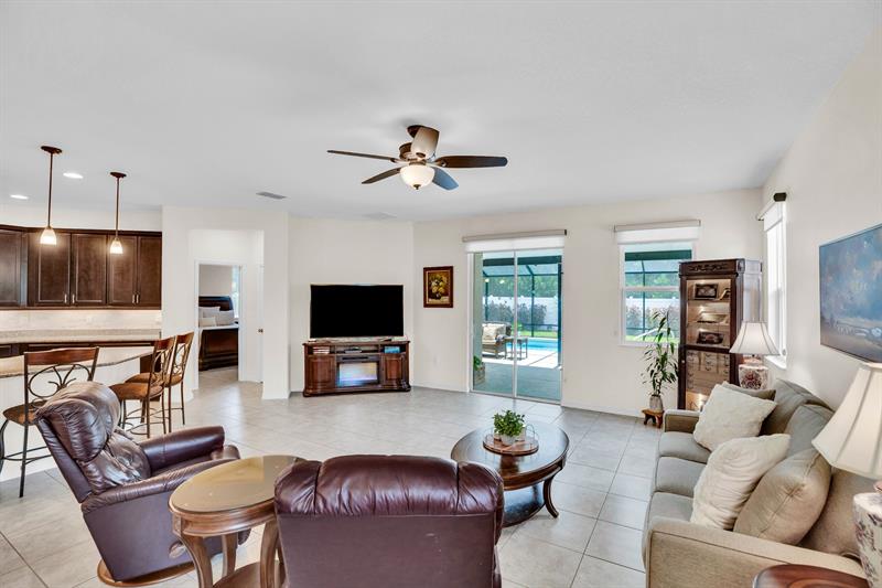 Image 20 of 36 For 166 Port Royal Ct