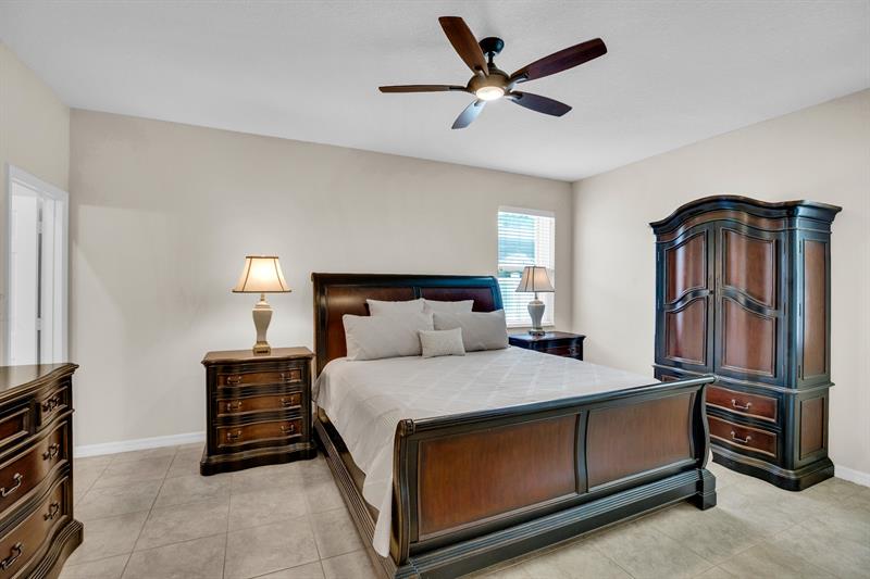 Image 21 of 36 For 166 Port Royal Ct