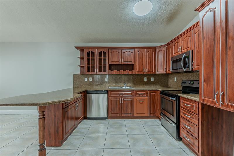 Image 10 of 40 For 14739 38th St
