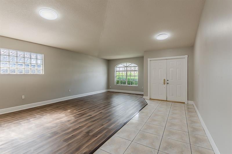 Image 17 of 40 For 14739 38th St