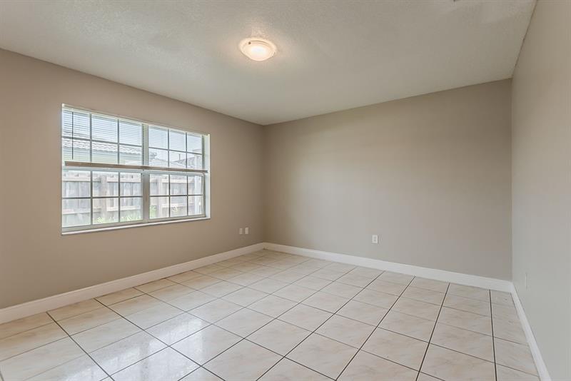 Image 19 of 40 For 14739 38th St