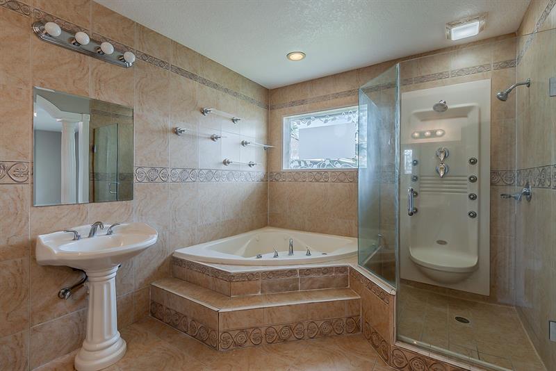 Image 22 of 40 For 14739 38th St