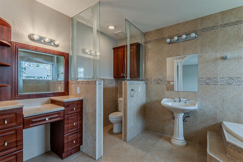 Image 23 of 40 For 14739 38th St