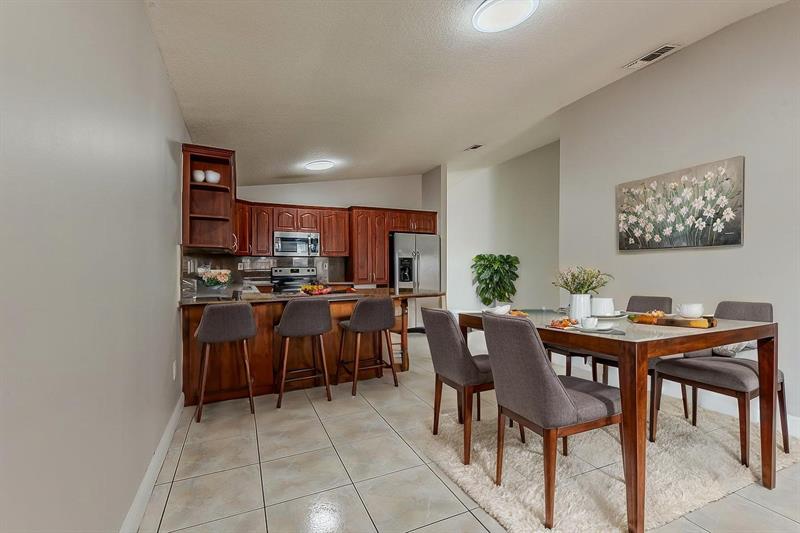 Image 3 of 40 For 14739 38th St