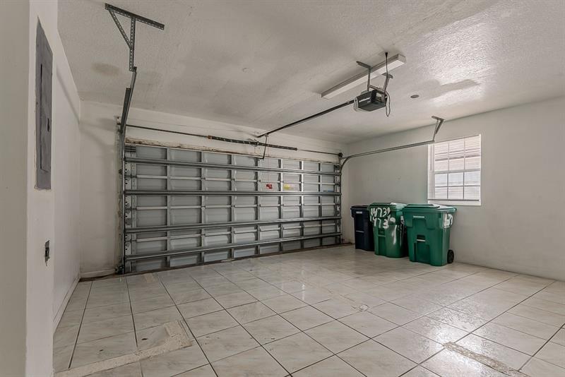 Image 32 of 40 For 14739 38th St