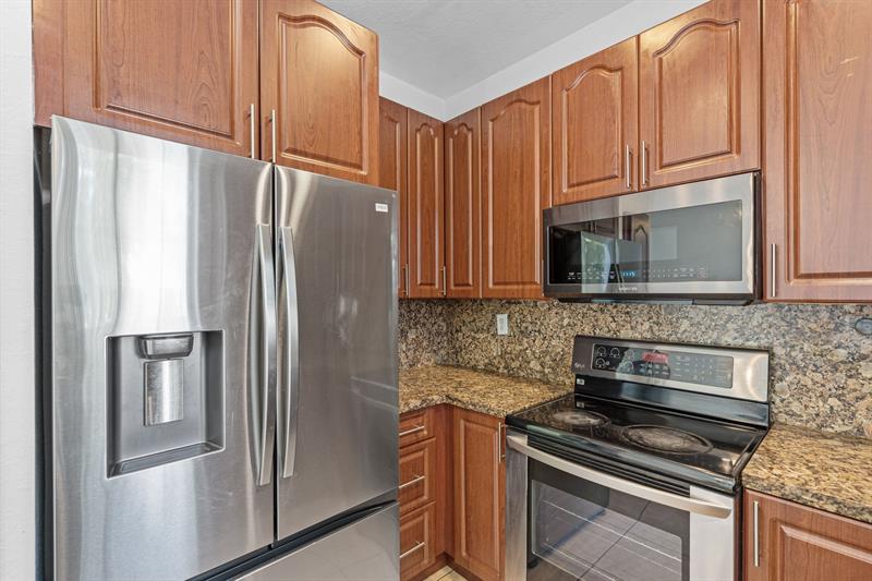 Image 17 of 38 For 1026 30th Ave