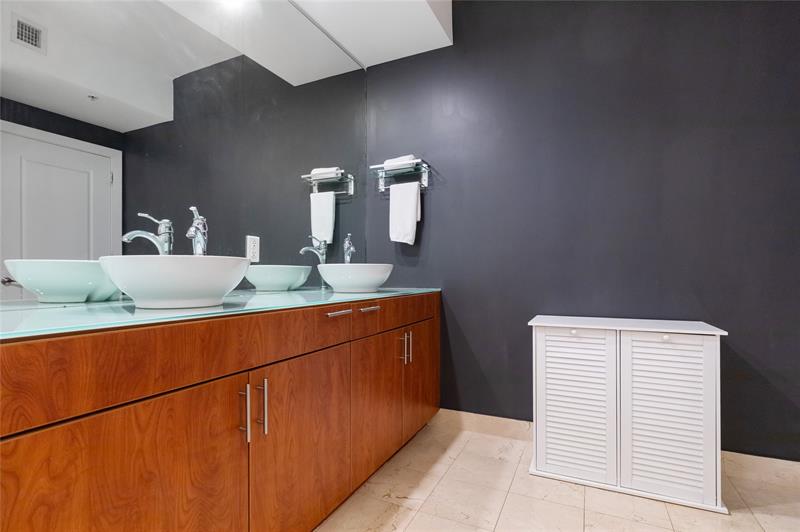 Image 21 of 28 For 315 3rd Ave  1808