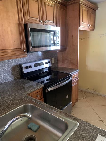 Image 6 of 22 For 6820 Palmetto Circle S Bldg 10  103