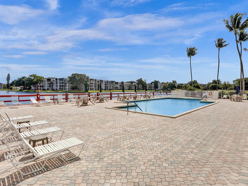 Image 23 of 33 For 9230 Lagoon Pl  103