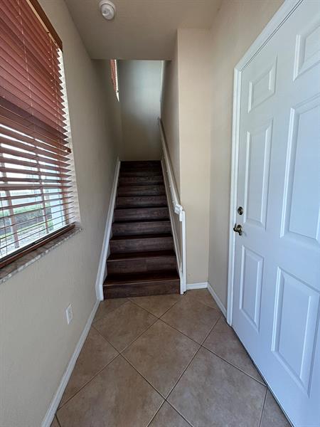 Image 4 of 7 For 9065 Plymouth Pl  9065