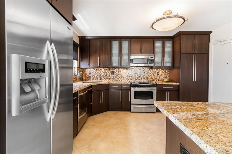 Image 14 of 51 For 3850 Galt Ocean Dr  311