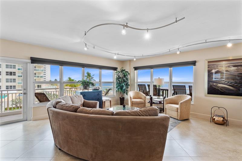 Image 4 of 51 For 3850 Galt Ocean Dr  311