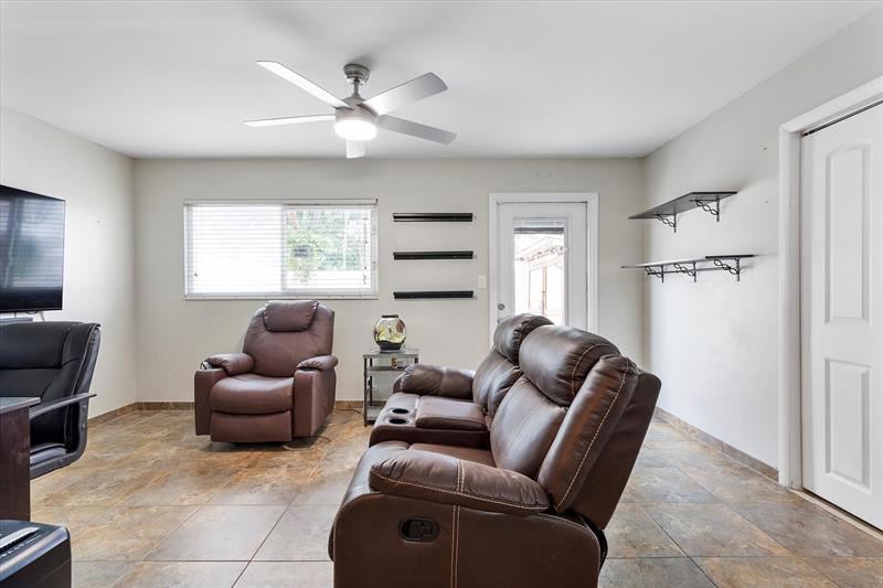 Image 11 of 28 For 1759 80th Ave  F