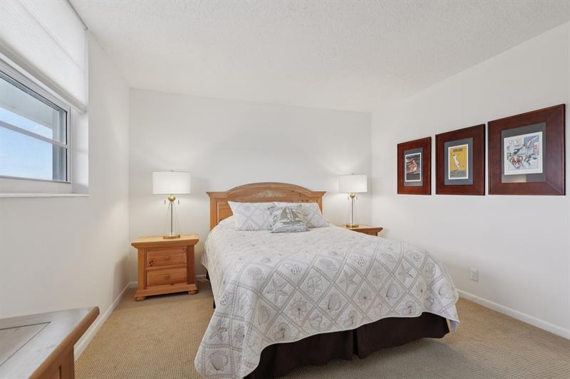 Image 27 of 56 For 5700 2nd Ave  704