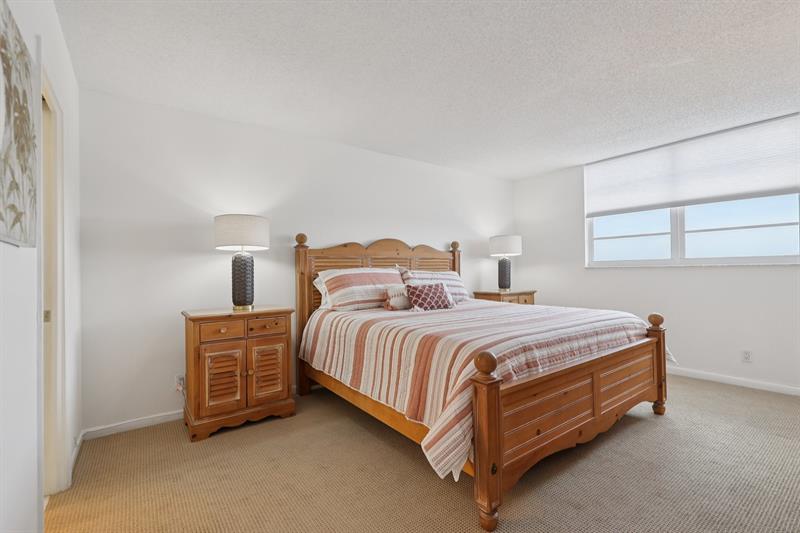 Image 28 of 56 For 5700 2nd Ave  704