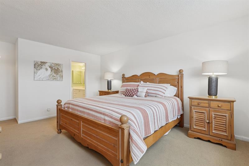 Image 29 of 56 For 5700 2nd Ave  704