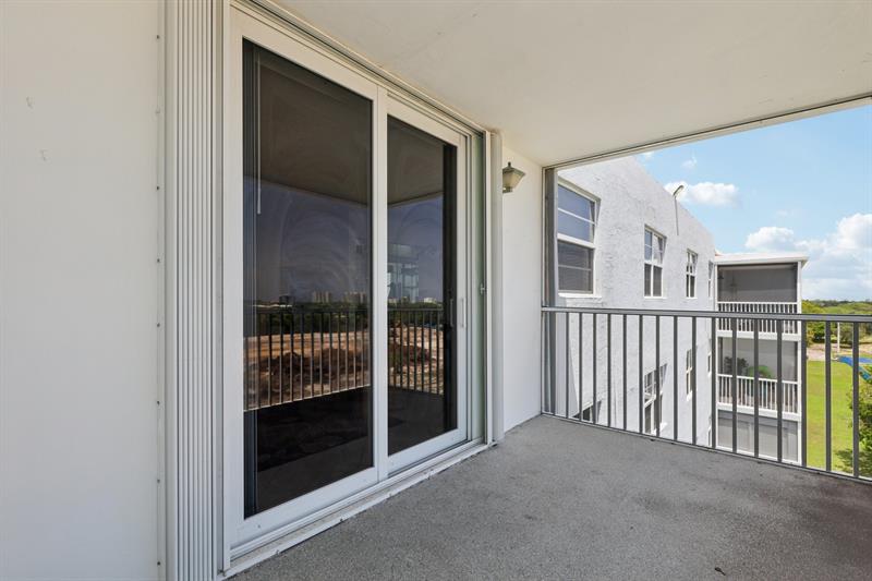 Image 41 of 56 For 5700 2nd Ave  704