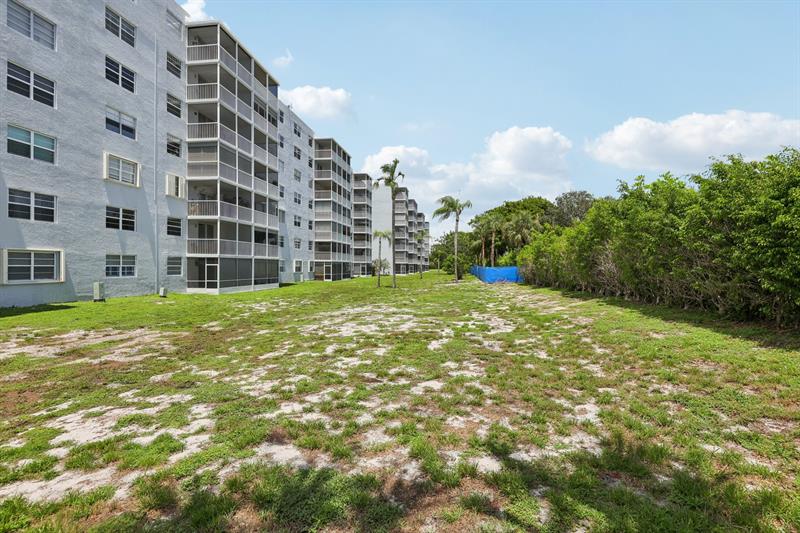 Image 50 of 56 For 5700 2nd Ave  704