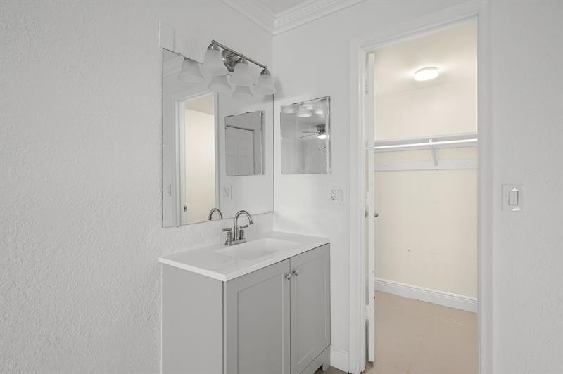 Image 18 of 22 For 2601 Red Hibiscus Blvd  102