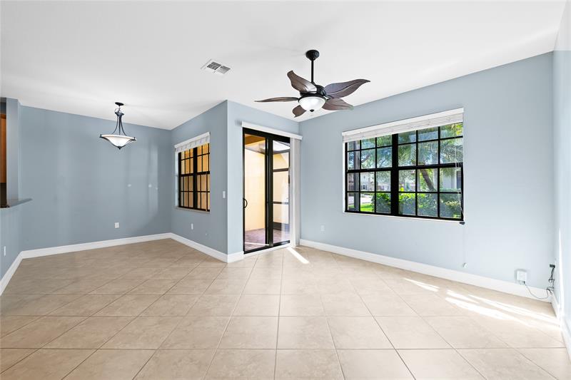 Image 11 of 25 For 10810 74th Dr