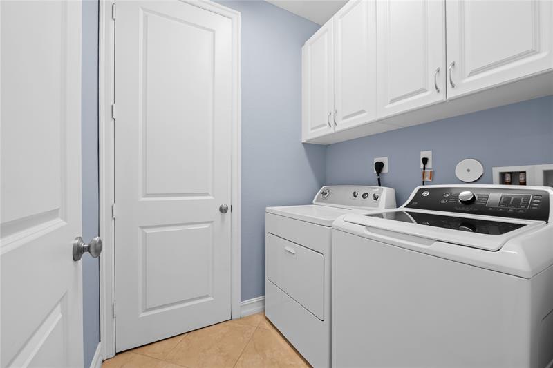 Image 14 of 25 For 10810 74th Dr