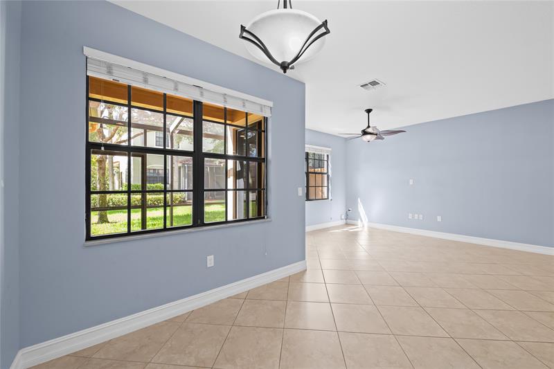 Image 9 of 25 For 10810 74th Dr