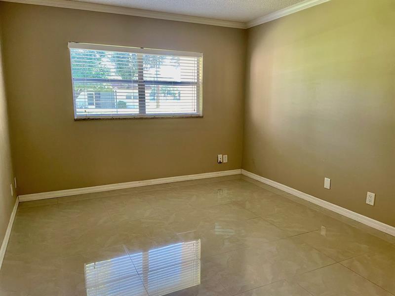 Image 15 of 34 For 608 Natura Blvd  109