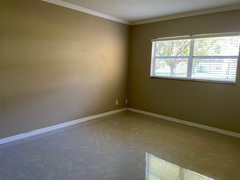 Image 19 of 34 For 608 Natura Blvd  109