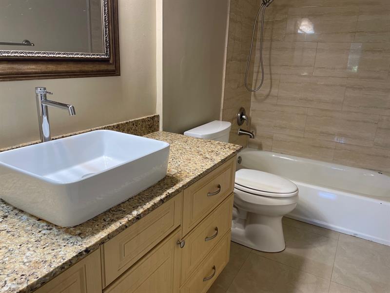 Image 20 of 34 For 608 Natura Blvd  109