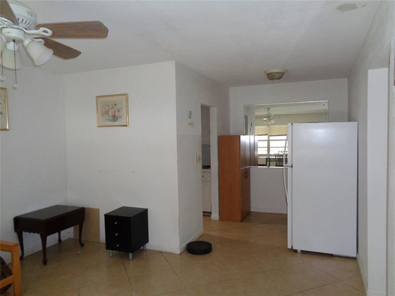 Image 9 of 21 For 3550 8th Ave  609