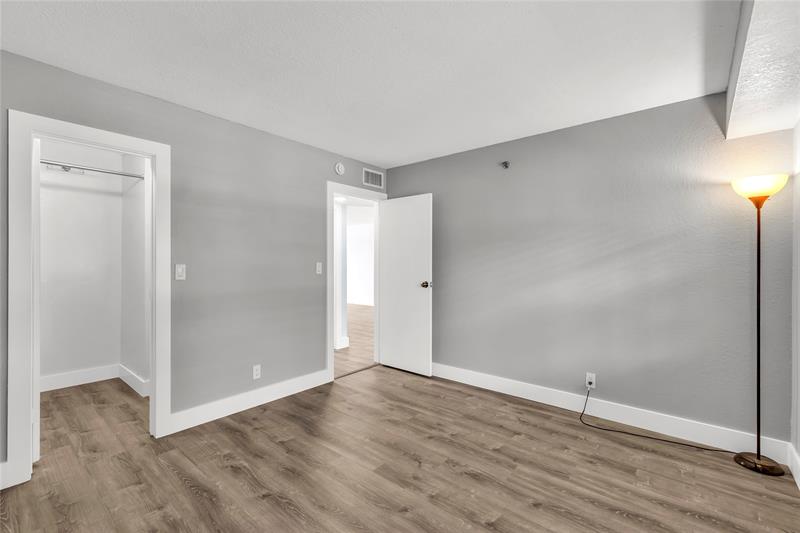Image 12 of 21 For 3100 Rolling Hills Cir  109