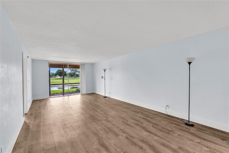 Image 5 of 21 For 3100 Rolling Hills Cir  109