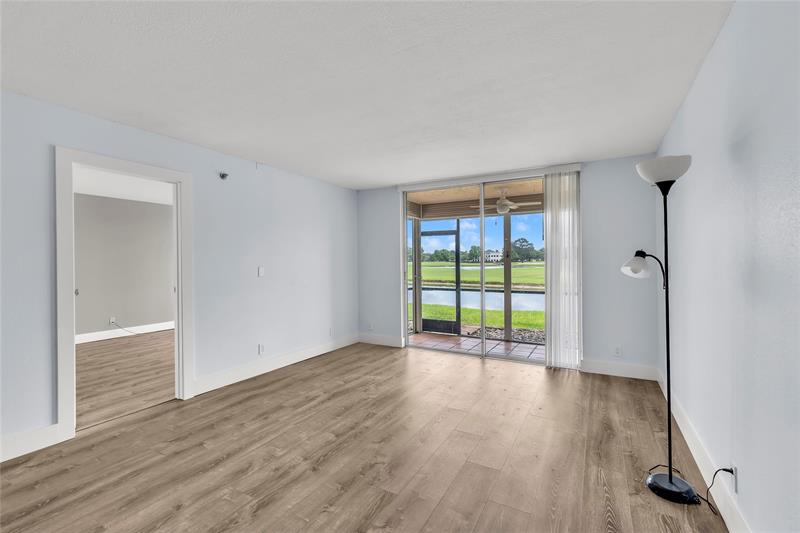 Image 6 of 21 For 3100 Rolling Hills Cir  109