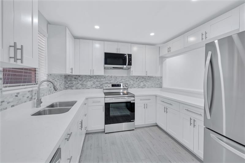 Image 10 of 29 For 2830 Riverside Dr  201-c