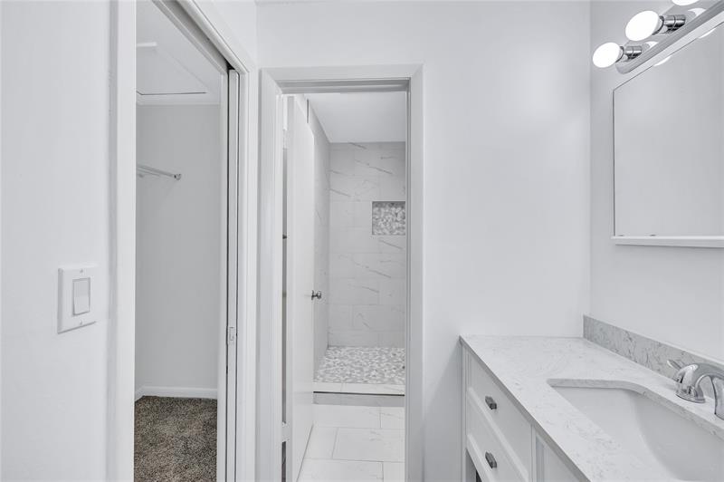 Image 13 of 29 For 2830 Riverside Dr  201-c