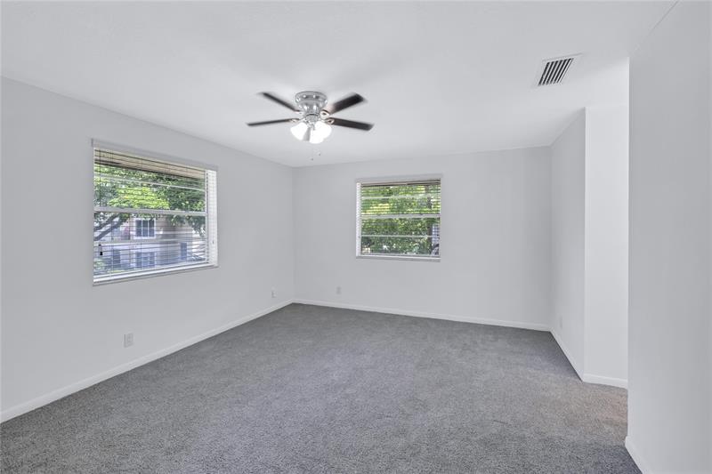 Image 21 of 29 For 2830 Riverside Dr  201-c