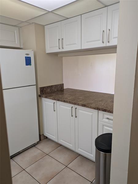 Image 11 of 19 For 6503 Winfield Blvd  229-d